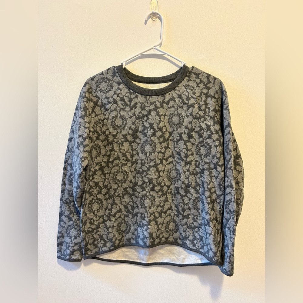 Grey sweater with design, size XS